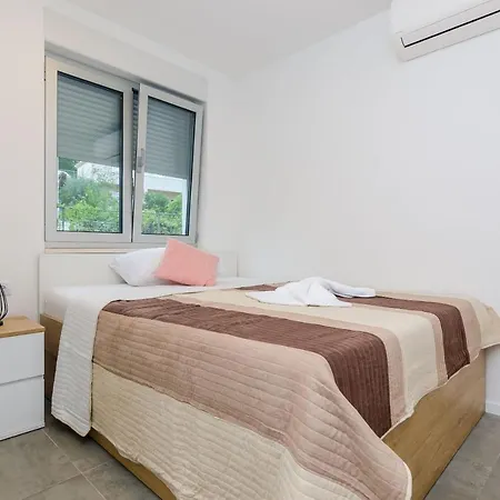 Apartment Alius Deluxe Ii